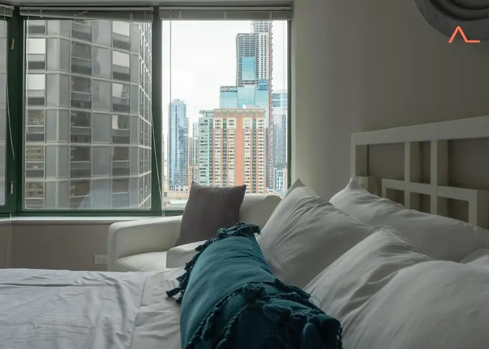 Envitae 3br Downtown Luxurious Views & Pool